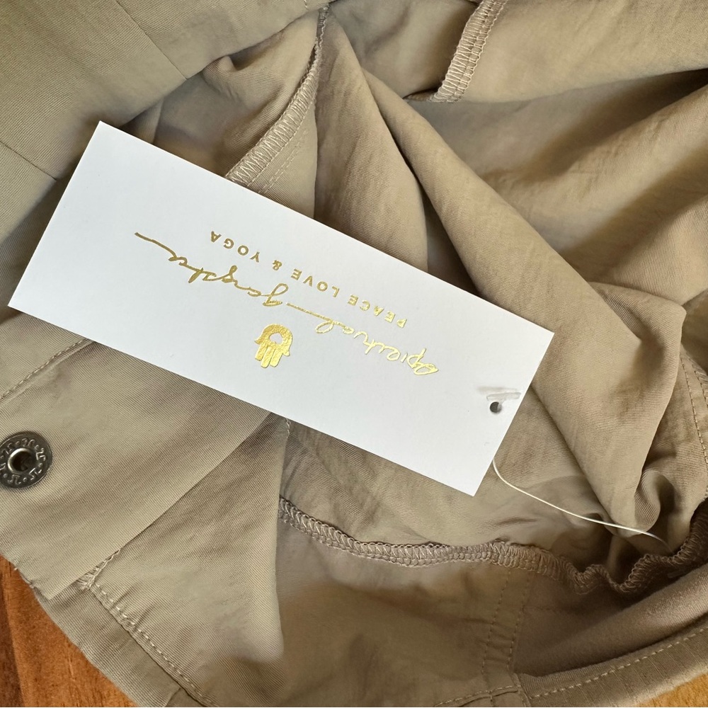 New Spiritual Gangster Taylor Stretch Waist Cargo Pant Taupe Large NEW MSRP $138 - Picture 8 of 9